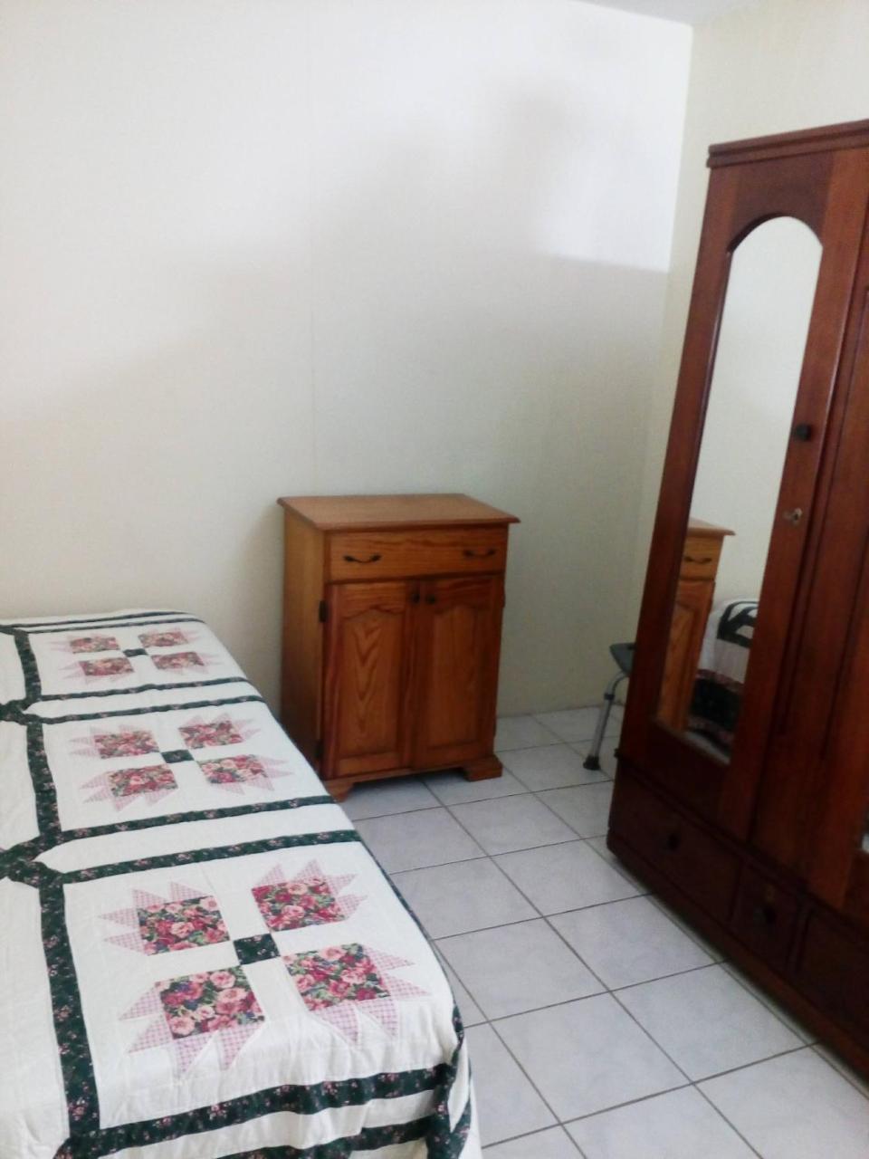 Cozy & Comfy Apartman Portmore Kültér fotó